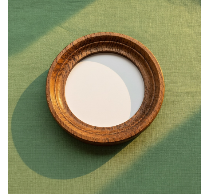 round photo frame
