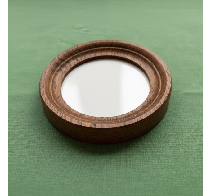 round photo frame