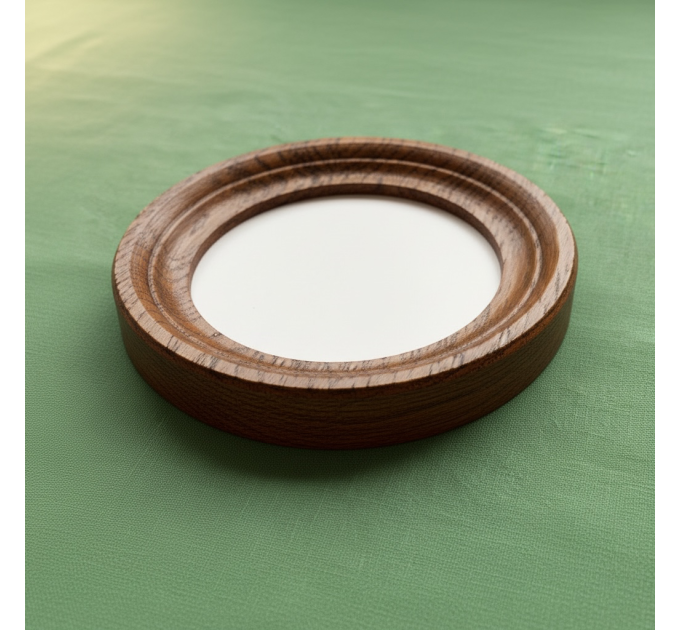 round photo frame